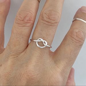 💕💕NEW 💕💕 Sterling Silver Love Knot Ring
